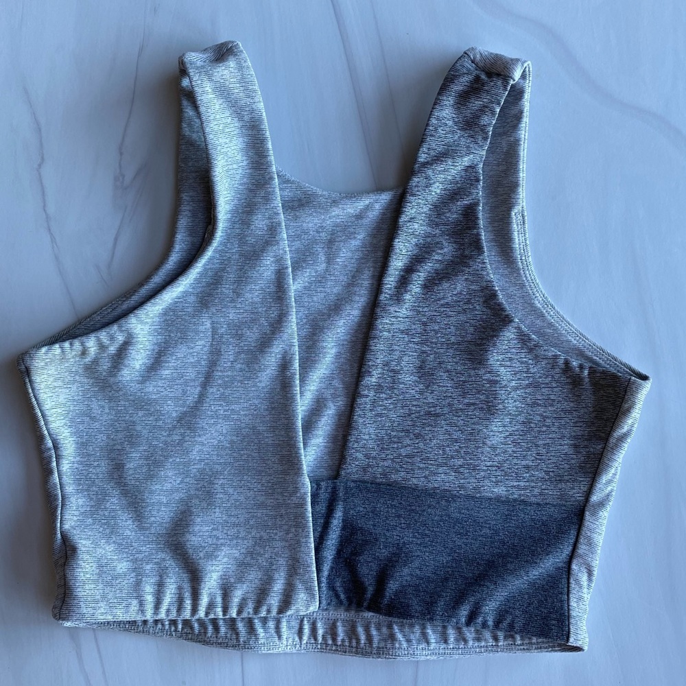 Outdoor Voices Venus crop top graphite/ash/dove